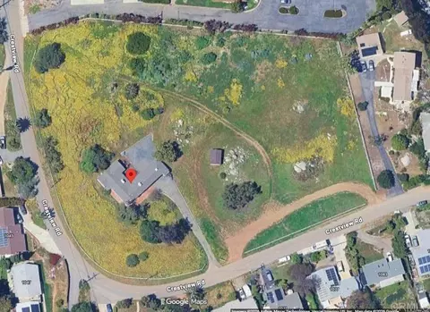 1060 Crest View Dr, Vista, CA 92081 photo 2