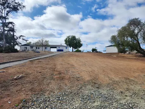 1060 Crest View Dr, Vista, CA 92081 photo 7