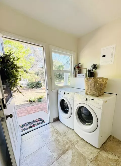 1060 Crest View Dr, Vista, CA 92081 photo 46