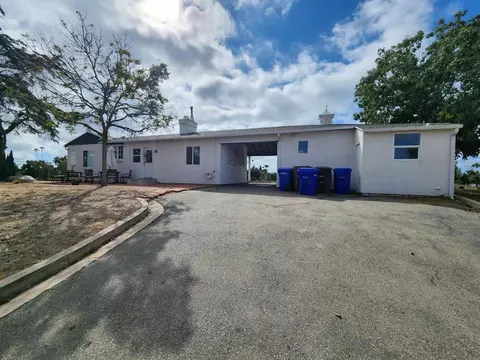 1060 Crest View Dr, Vista, CA 92081 photo 5