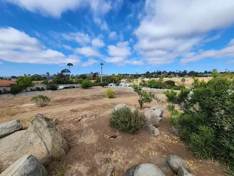 1060 Crest View Dr, Vista, CA 92081 photo 22