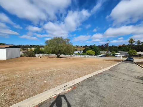 1060 Crest View Dr, Vista, CA 92081 photo 38