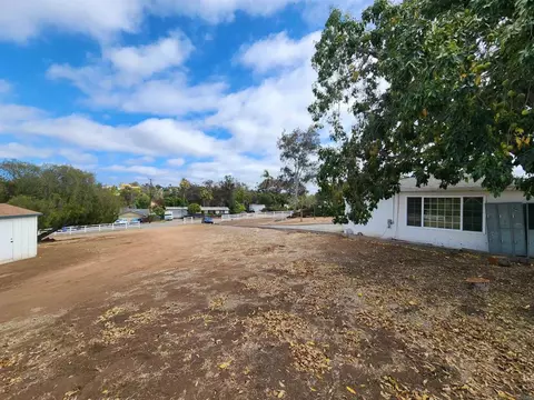 1060 Crest View Dr, Vista, CA 92081 photo 25