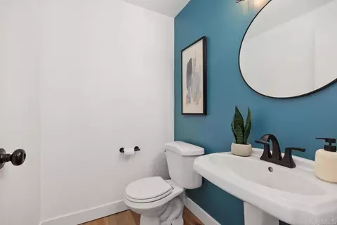 Bath - 1528 Avenida De Los Lirios, Encinitas, CA 92024 photo 1 of 5