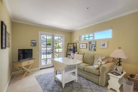 Living - 1176 Quail Gardens Ct, Encinitas, CA 92024 photo 3 of 3