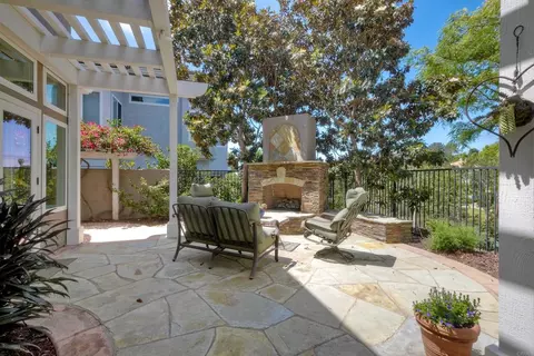 Exterior - 1176 Quail Gardens Ct, Encinitas, CA 92024 photo 6 of 11