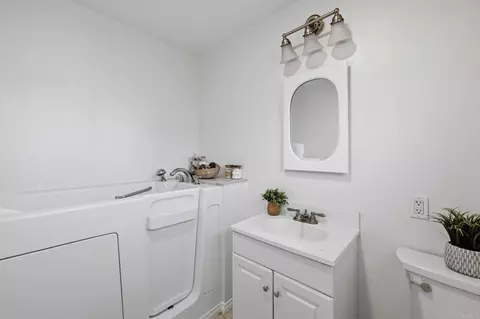 Bath - 635 Michael St, Oceanside, CA 92057 photo 2 of 2