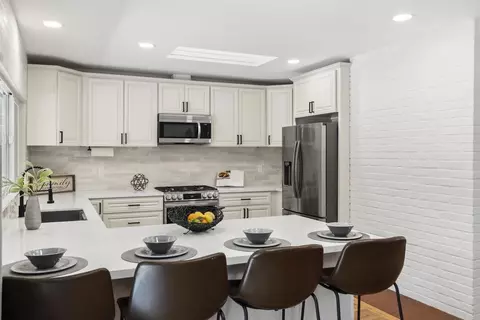 Kitchen - 3860 Rogers Rd, Spring Valley, CA 91977 photo 6 of 8