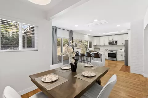 Dining - 3860 Rogers Rd, Spring Valley, CA 91977 photo 5 of 5