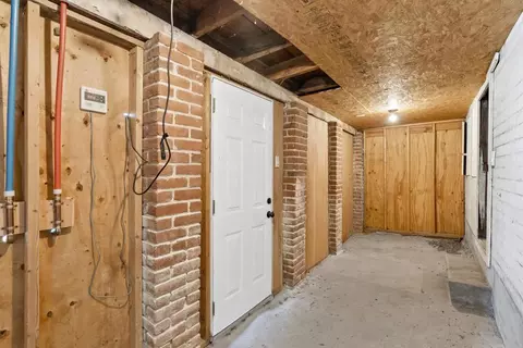 Entry Way - 3860 Rogers Rd, Spring Valley, CA 91977 photo 1 of 2