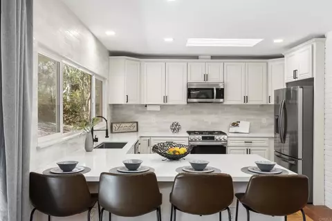 Kitchen - 3860 Rogers Rd, Spring Valley, CA 91977 photo 5 of 8