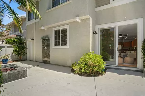 Exterior - 6933 Catamaran Dr, Carlsbad, CA 92011 photo 4 of 8