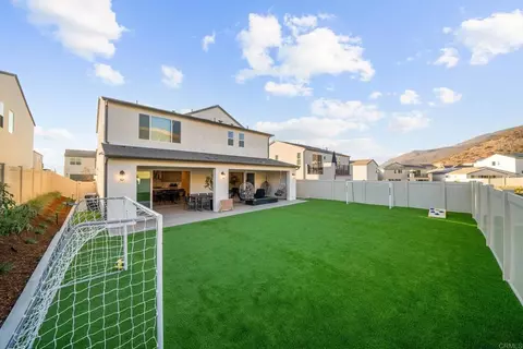 Exterior - 35335 Ponderosa Pl, Fallbrook, CA 92028 photo 3 of 10