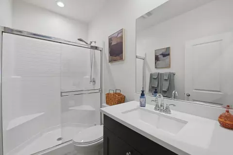 Bath - 4136 Palomar Way, Oceanside, CA 92057 photo 1 of 4