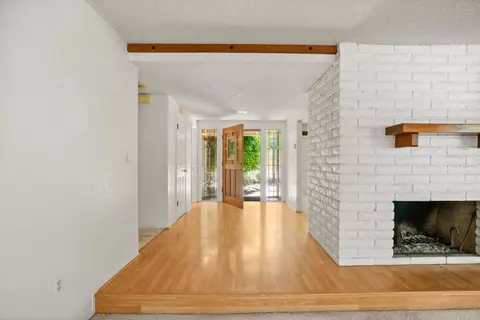 Entry Way - 1060 Evergreen Ln, Vista, CA 92084 photo 2 of 2