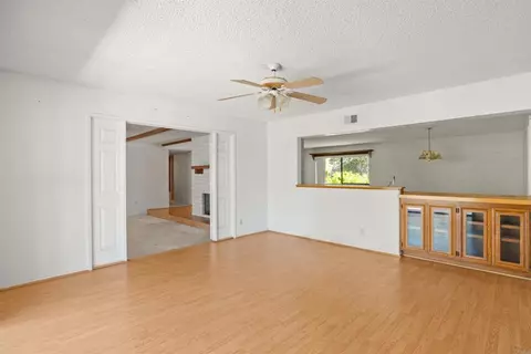Living - 1060 Evergreen Ln, Vista, CA 92084 photo 4 of 10