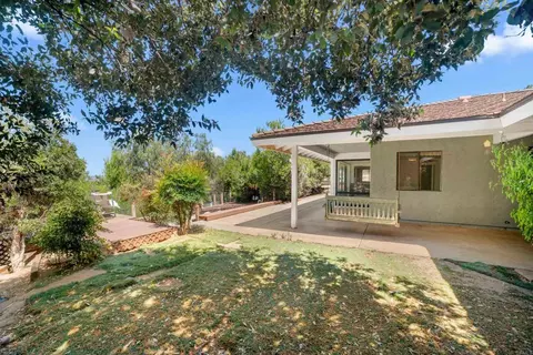 Exterior - 1060 Evergreen Ln, Vista, CA 92084 photo 3 of 7