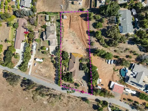 View/Area - 1060 Evergreen Ln, Vista, CA 92084 photo 3 of 3