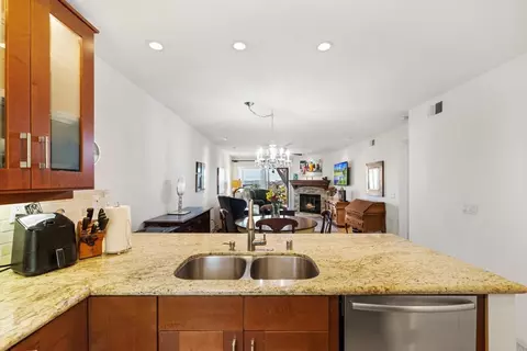 Kitchen - 136 S Jayton Ln, Encinitas, CA 92024 photo 4 of 4