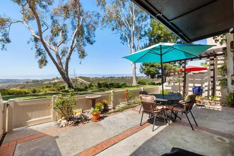 Exterior - 136 S Jayton Ln, Encinitas, CA 92024 photo 5 of 10