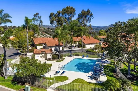 Exterior - 136 S Jayton Ln, Encinitas, CA 92024 photo 10 of 10