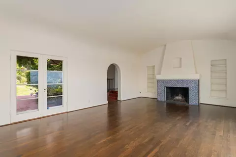 Living - 1406 La Jolla Knl, La Jolla, CA 92037 photo 7 of 11