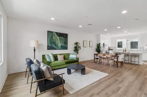 2572 Delphinium Ln, Carlsbad, CA 92008
