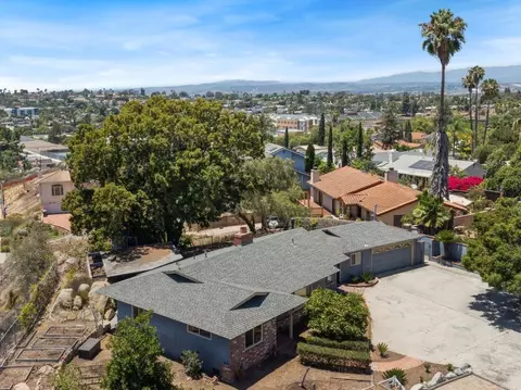 673 Monterey Ln, Vista, CA 92084