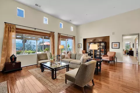 Living - 2855 Windstone Gln, Escondido, CA 92027 photo 1 of 7