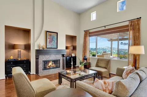 Living - 2855 Windstone Gln, Escondido, CA 92027 photo 2 of 7