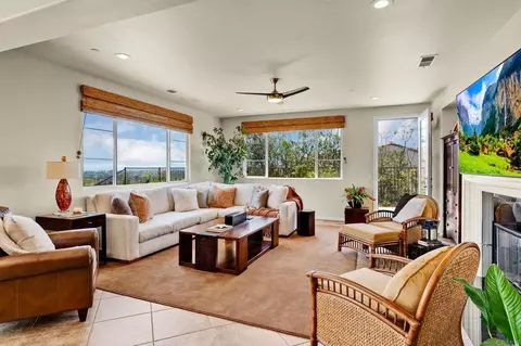 Living - 2855 Windstone Gln, Escondido, CA 92027 photo 7 of 7