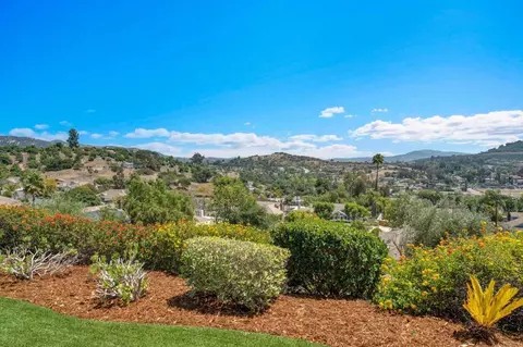 Exterior - 2855 Windstone Gln, Escondido, CA 92027 photo 6 of 12
