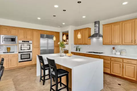Kitchen - 2855 Windstone Gln, Escondido, CA 92027 photo 5 of 5
