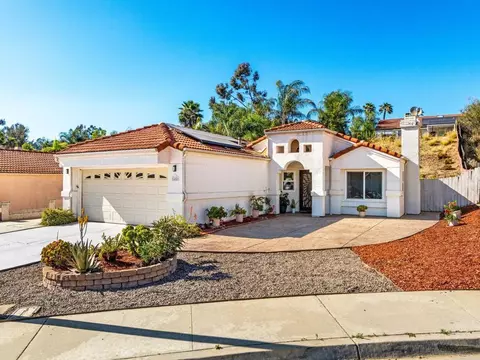 1484 Corte La Mantua, Escondido, CA 92026