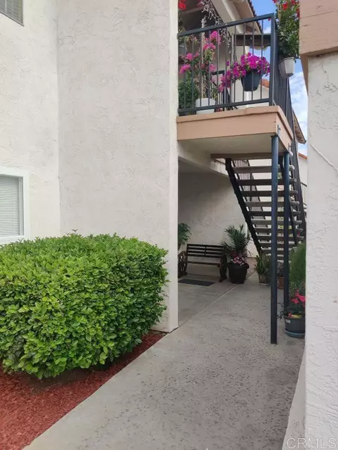 Exterior - 125 Candice Pl, Vista, CA 92083 photo 4 of 18