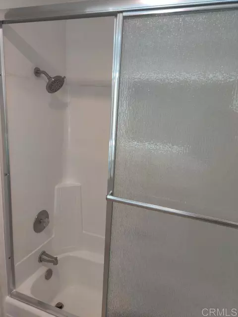 Bath - 125 Candice Pl, Vista, CA 92083 photo 5 of 6
