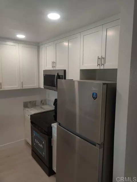 Kitchen - 125 Candice Pl, Vista, CA 92083 photo 2 of 4