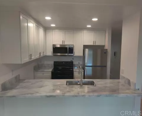 125 Candice Pl, Vista, CA 92083