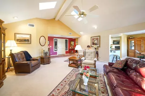 Living - 15326 Moonglow Dr, Ramona, CA 92065 photo 2 of 5