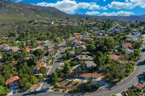 View/Area - 15326 Moonglow Dr, Ramona, CA 92065 photo 7 of 8