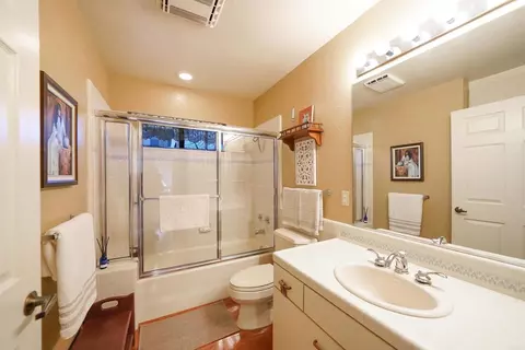 Bath - 15326 Moonglow Dr, Ramona, CA 92065 photo 4 of 5