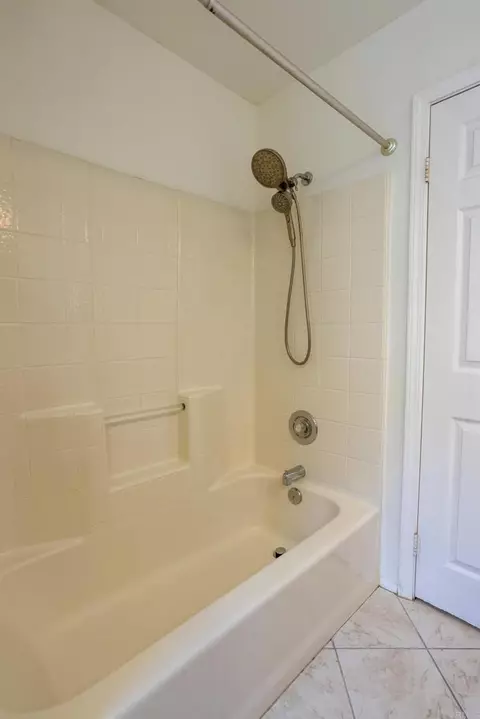 Bath - 1575 Corte Daniel, Oceanside, CA 92056 photo 6 of 6