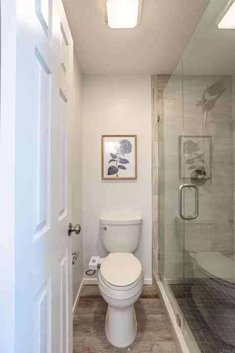 Bath - 1575 Corte Daniel, Oceanside, CA 92056 photo 4 of 6