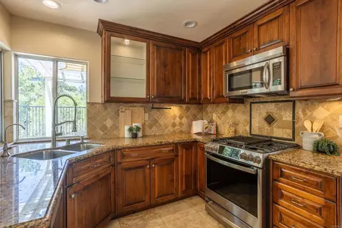 Kitchen - 1575 Corte Daniel, Oceanside, CA 92056 photo 2 of 3
