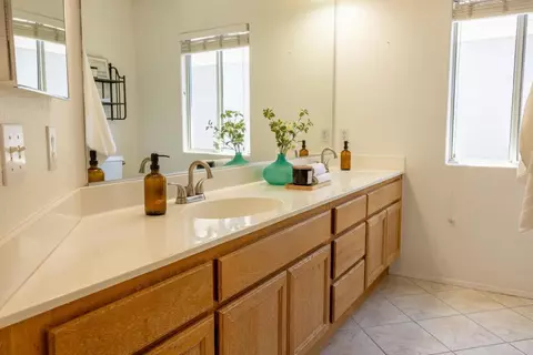 Bath - 1575 Corte Daniel, Oceanside, CA 92056 photo 5 of 6