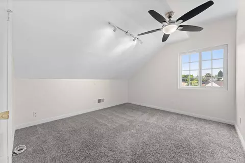 939 Chablis Ln, Vista, CA 92083 photo 35