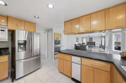 Kitchen - 3720 Southridge Way, Oceanside, CA 92056 photo 4 of 4