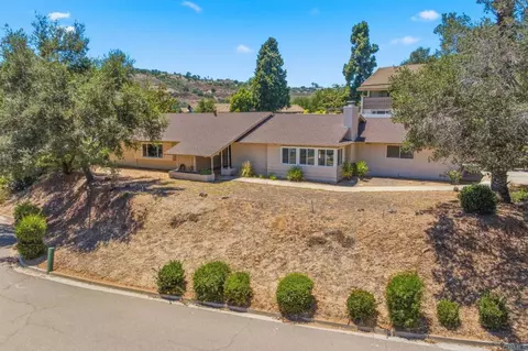 2837 Carlton Way, Fallbrook, CA 92028