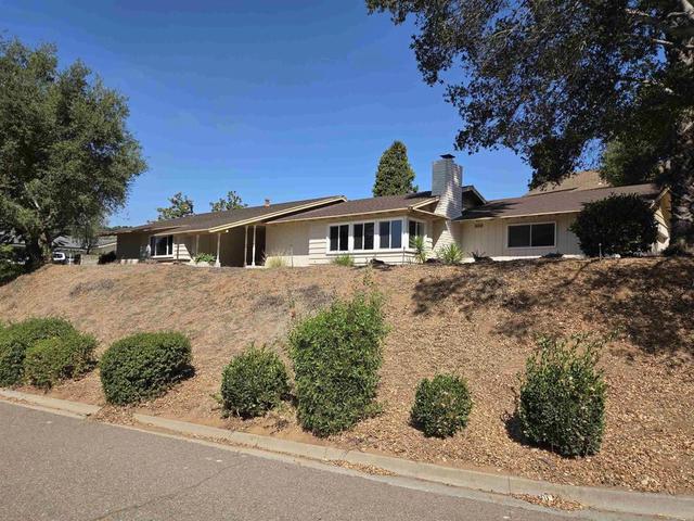 2837 Carlton Way, Fallbrook, CA 92028