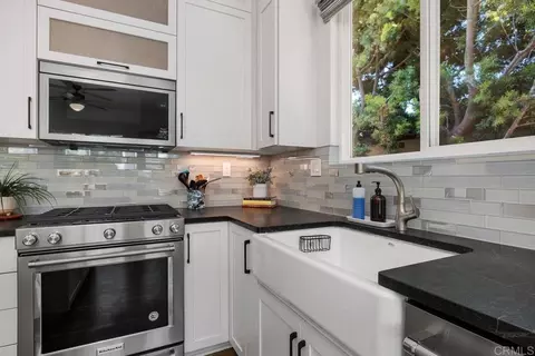 Kitchen - 1034 Alexandra Ln, Encinitas, CA 92024 photo 3 of 5